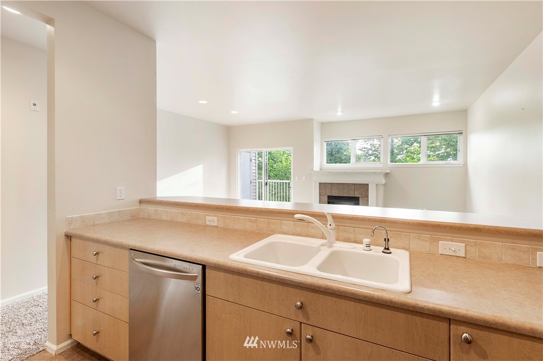 4815 Lake Place South, Unit B Renton, WA 98055 - Photo 12 of 25 Gallery Image 12