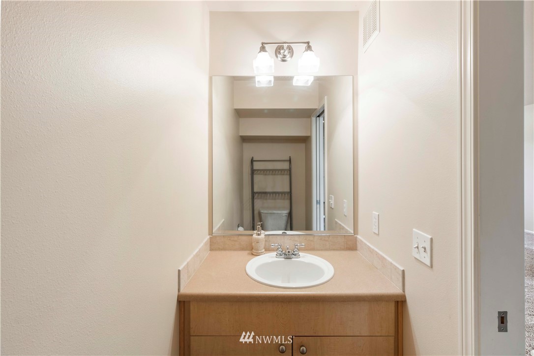 4815 Lake Place South, Unit B Renton, WA 98055 - Photo 13 of 25 Gallery Image 13