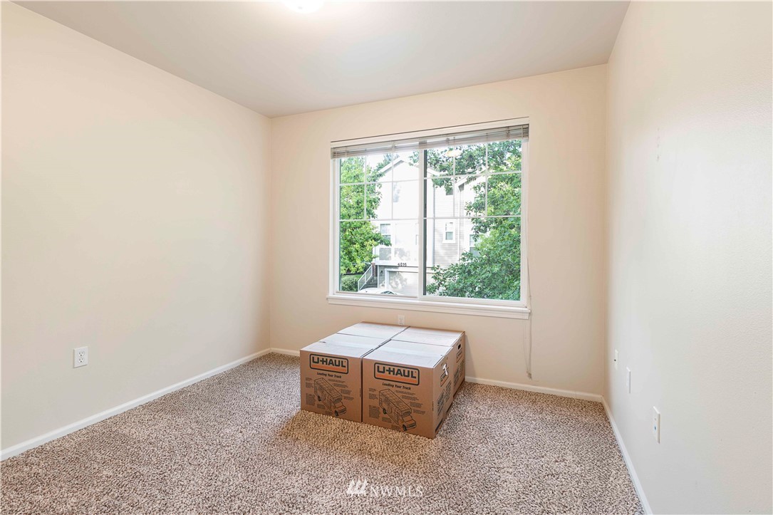4815 Lake Place South, Unit B Renton, WA 98055 - Photo 17 of 25 Gallery Image 17
