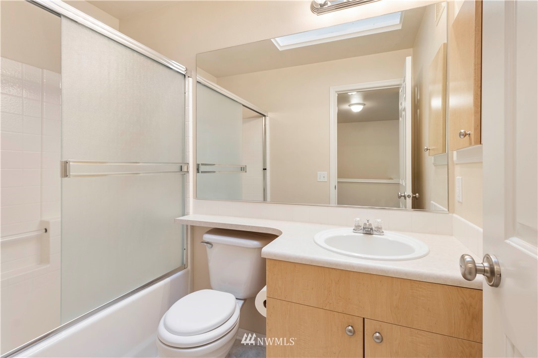 4815 Lake Place South, Unit B Renton, WA 98055 - Photo 19 of 25 Gallery Image 19