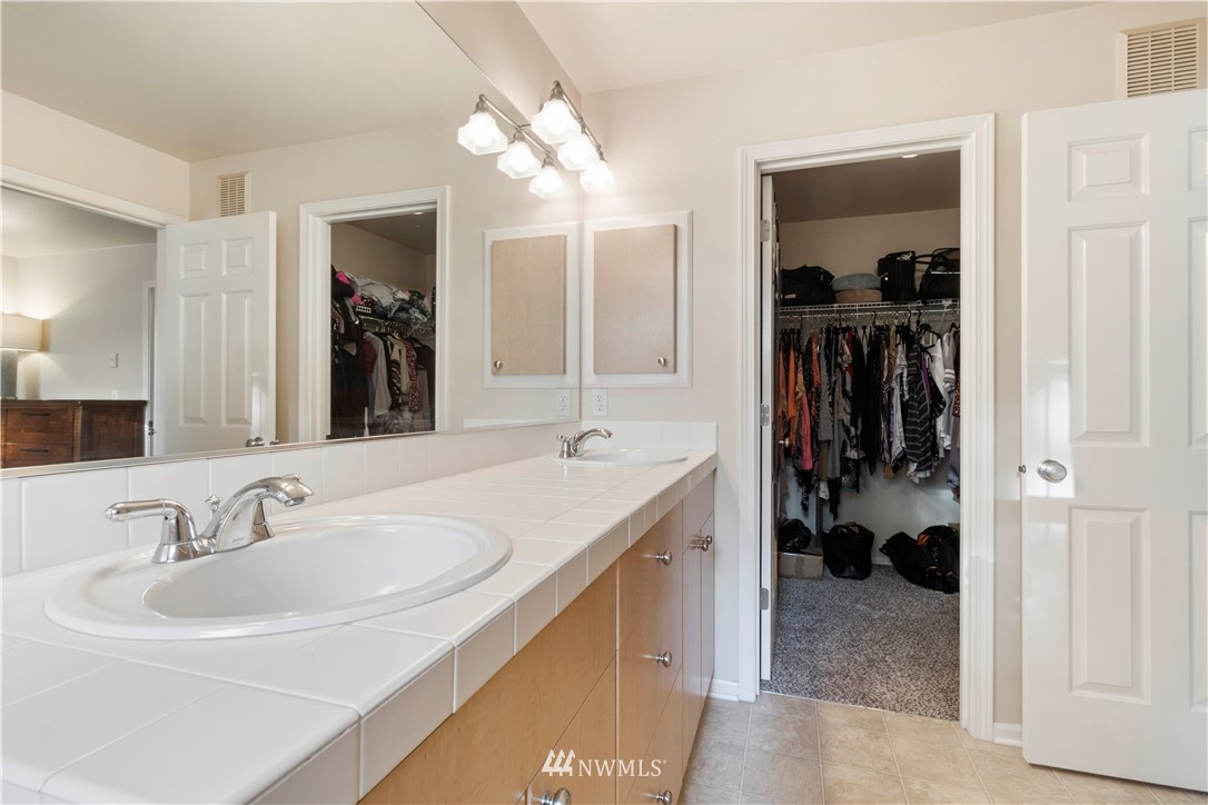 4815 Lake Place South, Unit B Renton, WA 98055 - Photo 24 of 25 Gallery Image 24