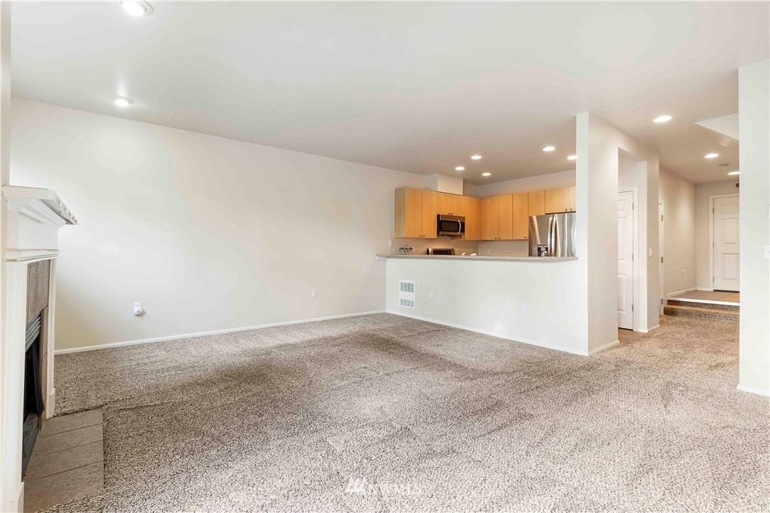 4815 Lake Place South, Unit B Renton, WA 98055 - Photo 9 of 25 Gallery Image 9
