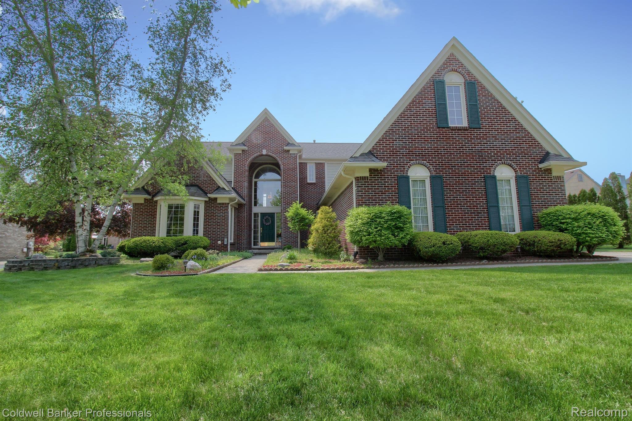 46430 Inverness Road Canton, MI 48188 - Photo 1 of 47 Front Elevation