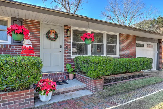 $332,000 | 5813 Stewart Street, Hanahan, SC 29410