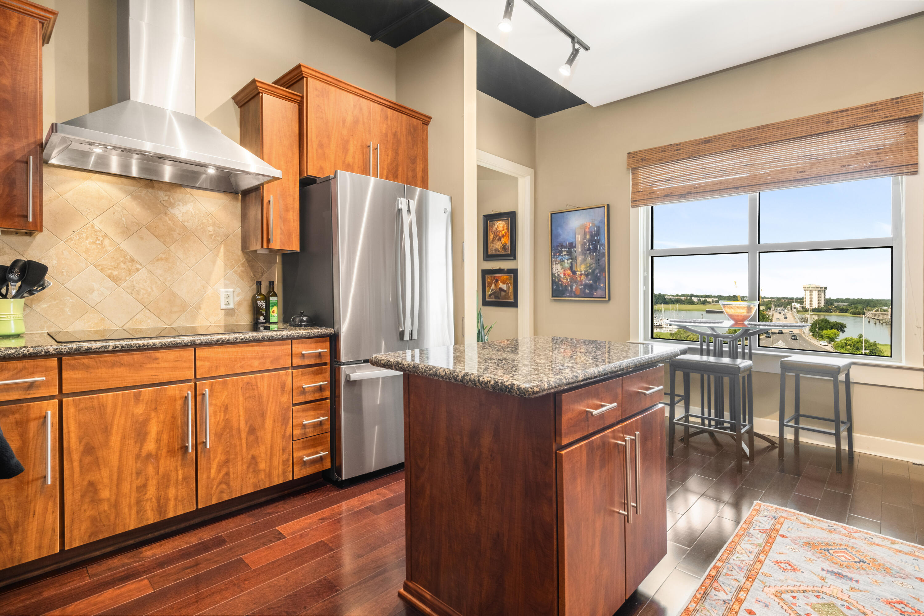 150 Bee Street, Unit 703 Charleston, SC 29425 - Photo 12 of 32 150 Bee St_Eterna_Media-13