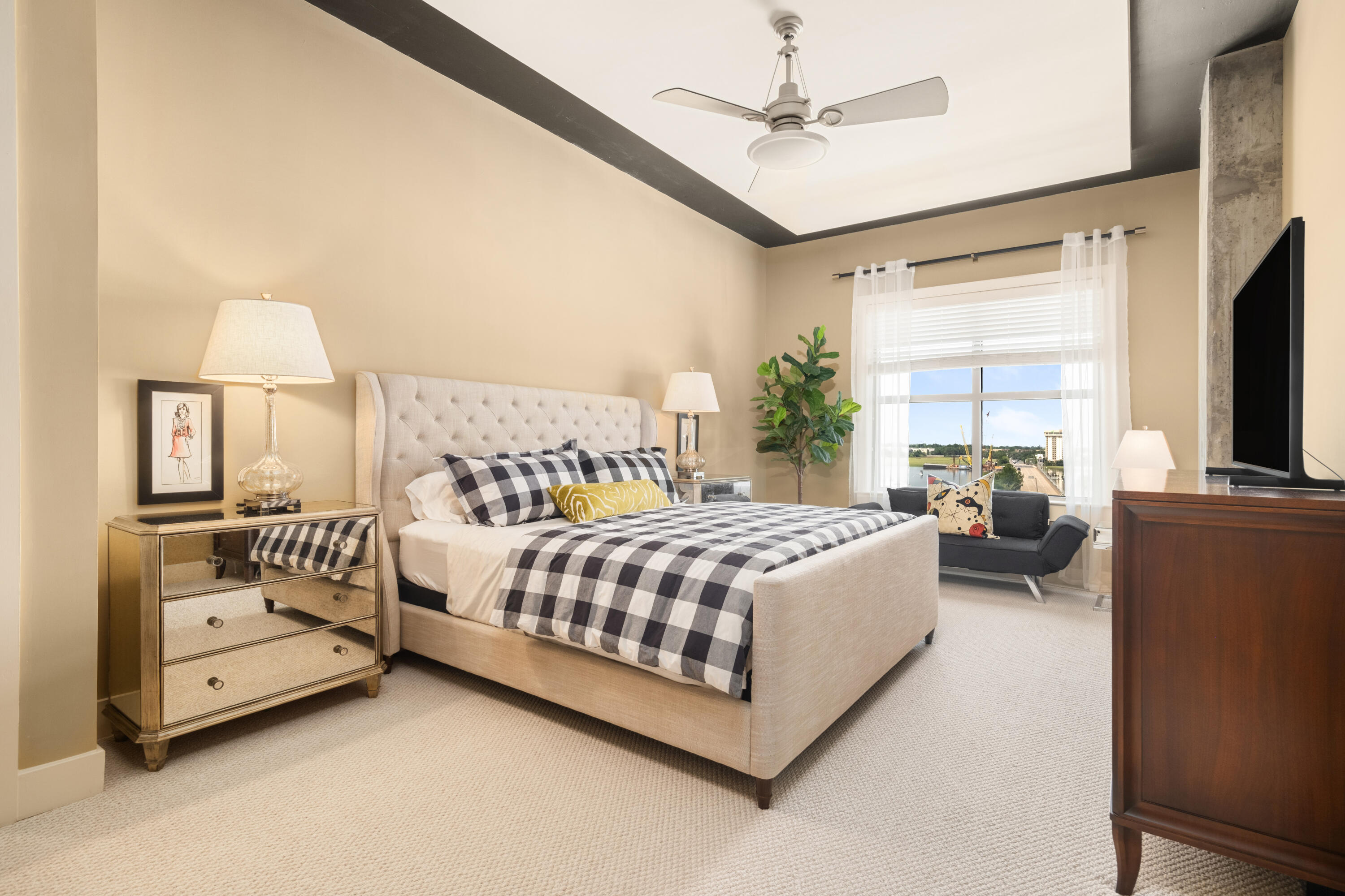 150 Bee Street, Unit 703 Charleston, SC 29425 - Photo 14 of 32 150 Bee St_Eterna_Media-15