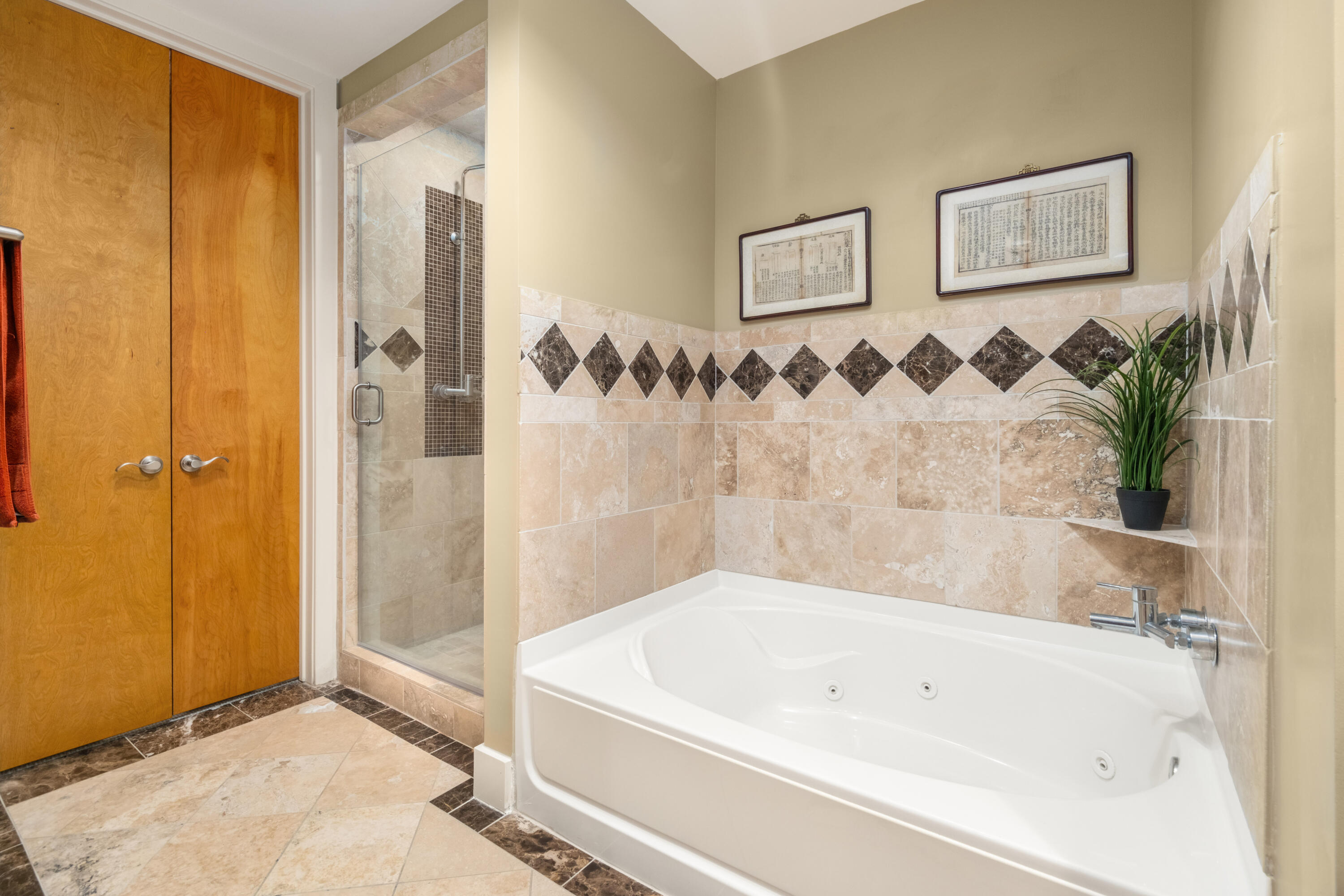 150 Bee Street, Unit 703 Charleston, SC 29425 - Photo 17 of 32 150 Bee St_Eterna_Media-18