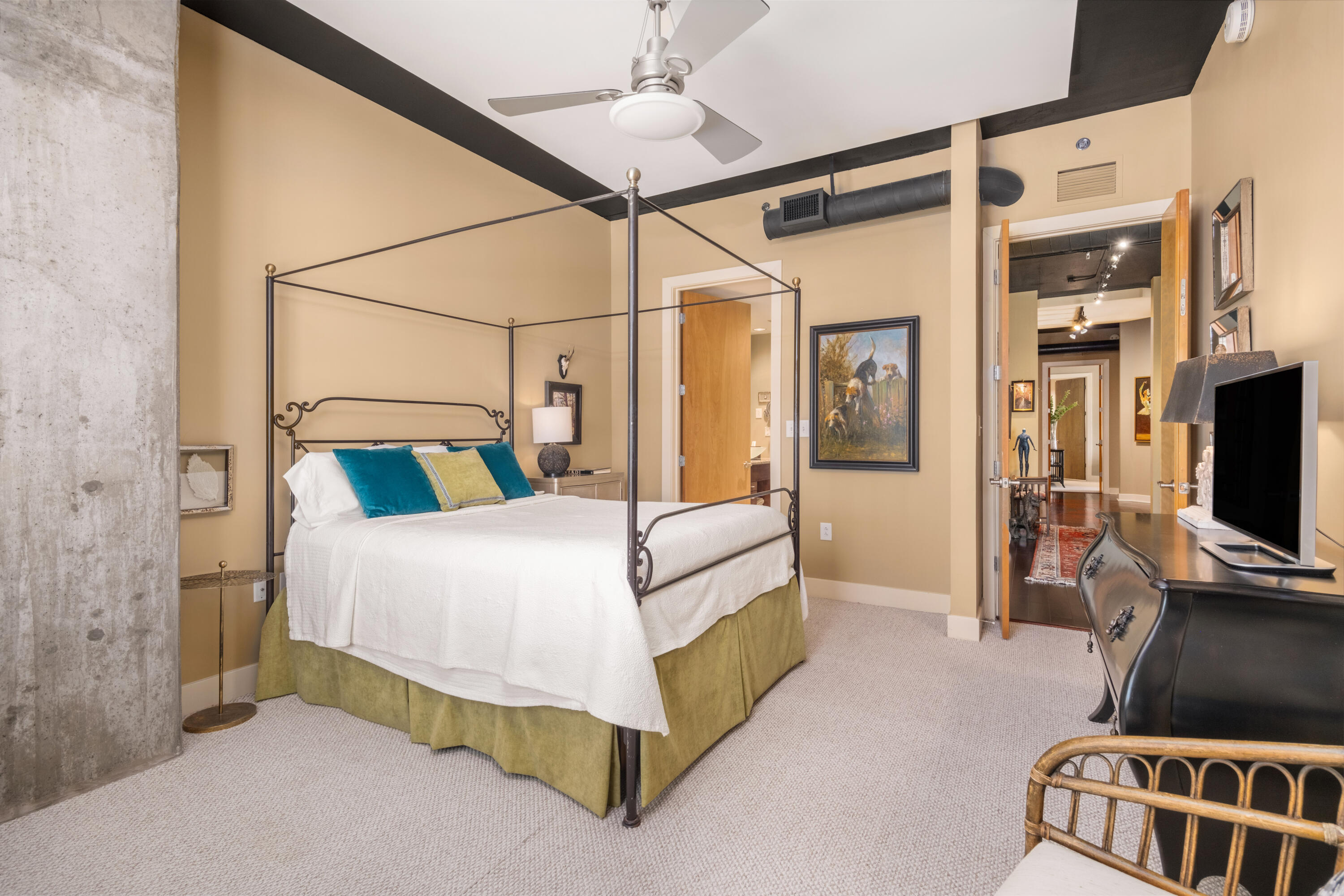 150 Bee Street, Unit 703 Charleston, SC 29425 - Photo 19 of 32 150 Bee St_Eterna_Media-21