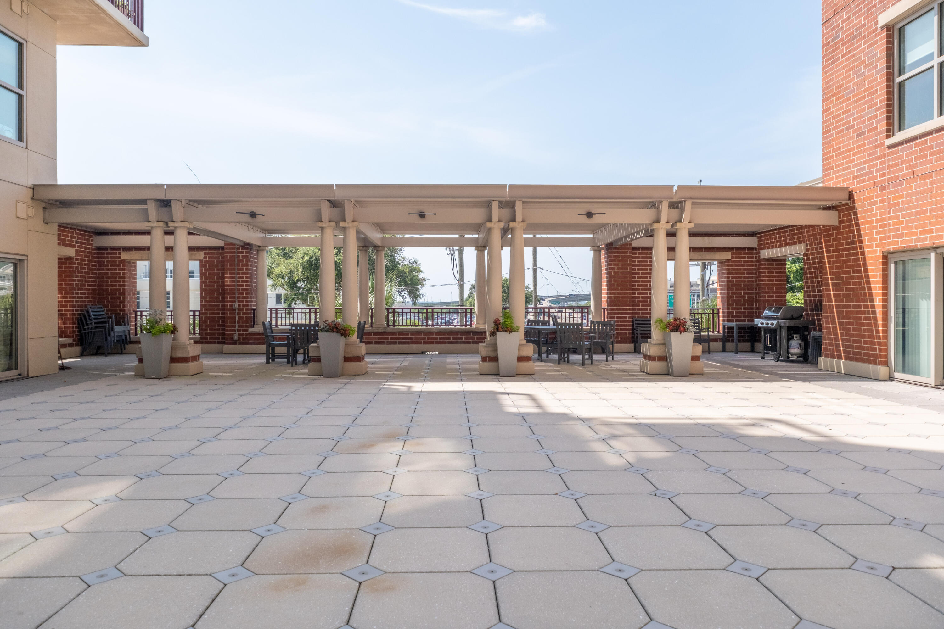 150 Bee Street, Unit 703 Charleston, SC 29425 - Photo 30 of 32 150 Bee St_Eterna_Media-34