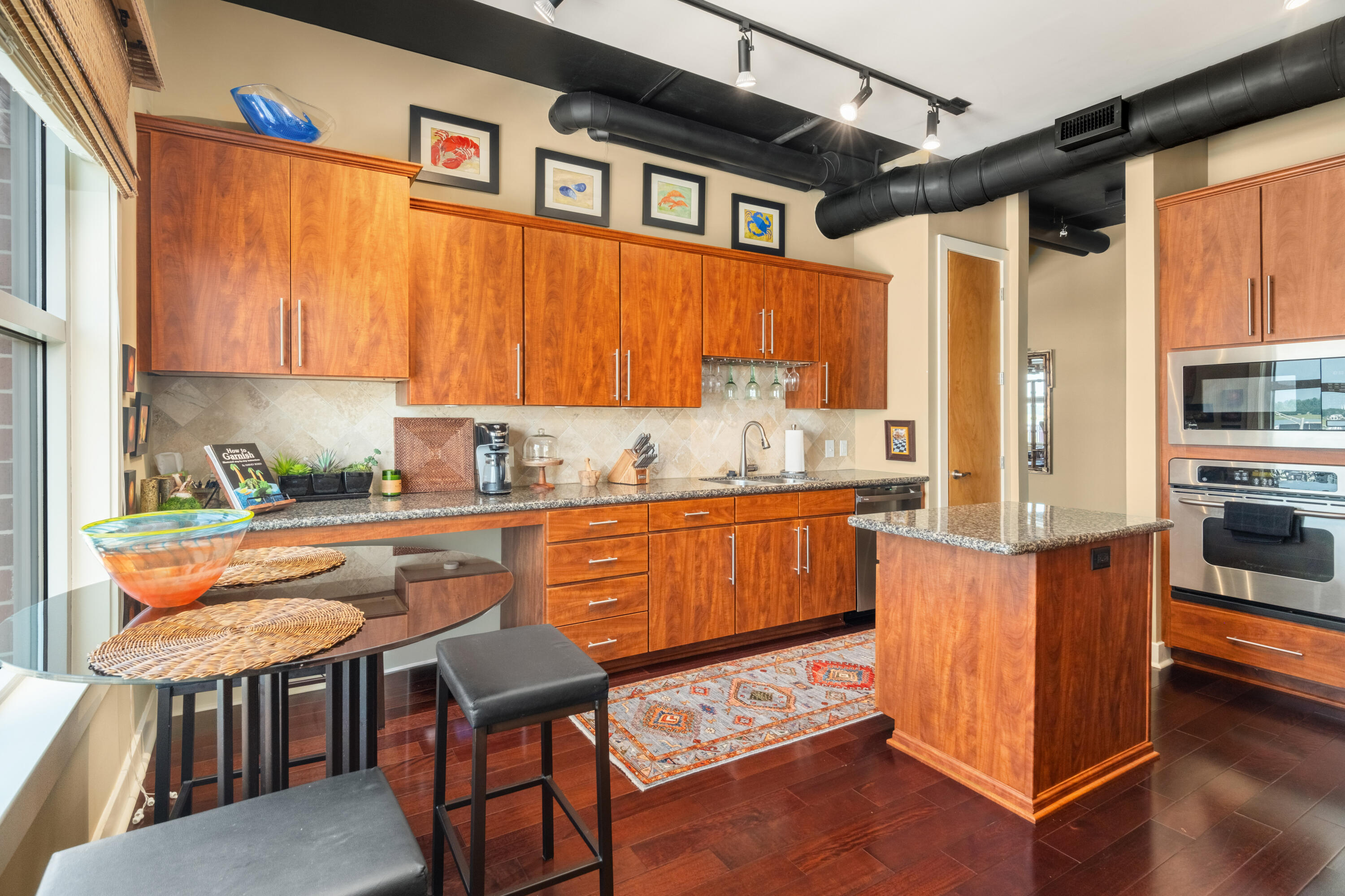 150 Bee Street, Unit 703 Charleston, SC 29425 - Photo 10 of 32 150 Bee St_Eterna_Media-11