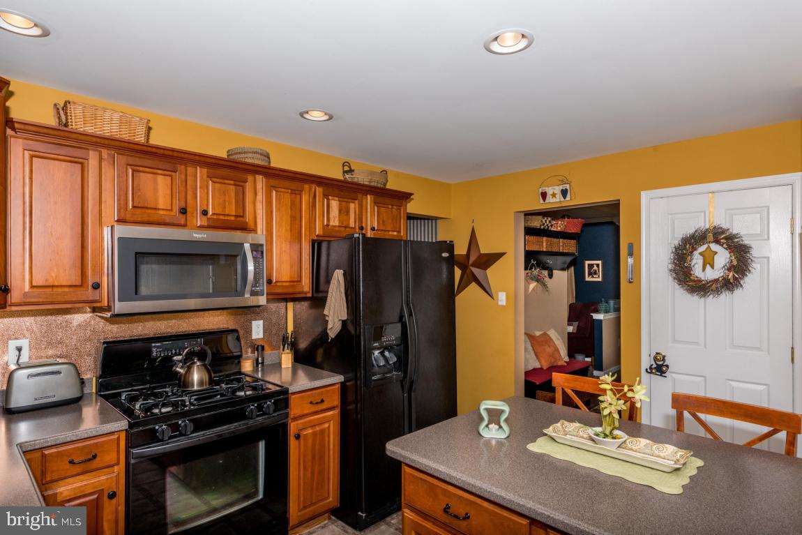 264 Cambridge Lane Lititz, PA 17543 - Photo 8 of 28
