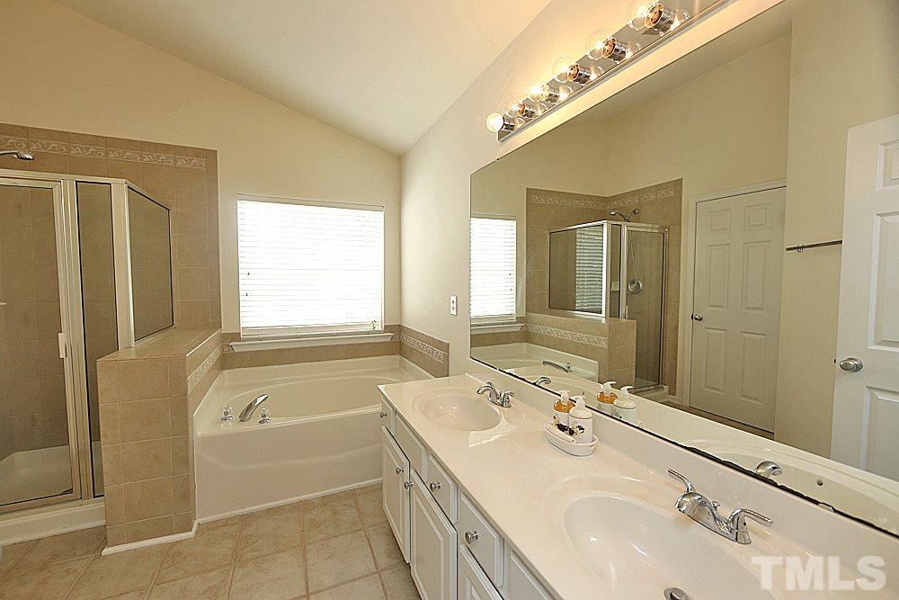 8416 Whisper Ridge Place Raleigh, NC 27613 - Photo 17 of 24
