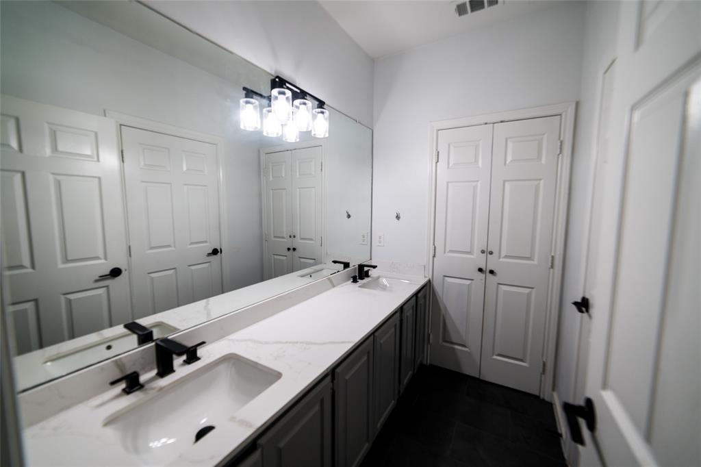 954 Lloyd's Road Little Elm, TX 75068 - Photo 20 of 32 secondary Full bathroom downstairs