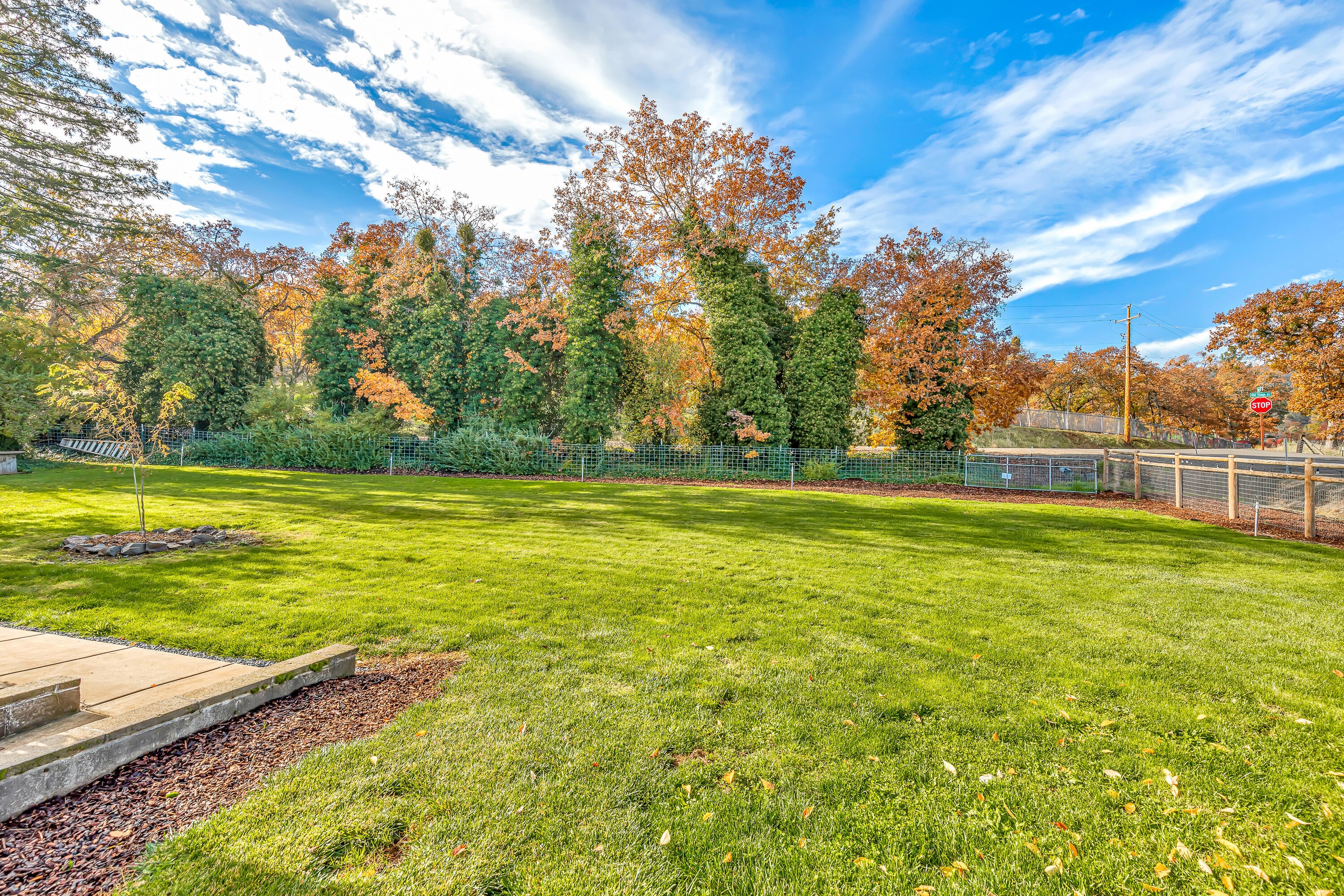 3010 Sylvia Road Central Point, OR 97502 - Photo 45 of 65 44