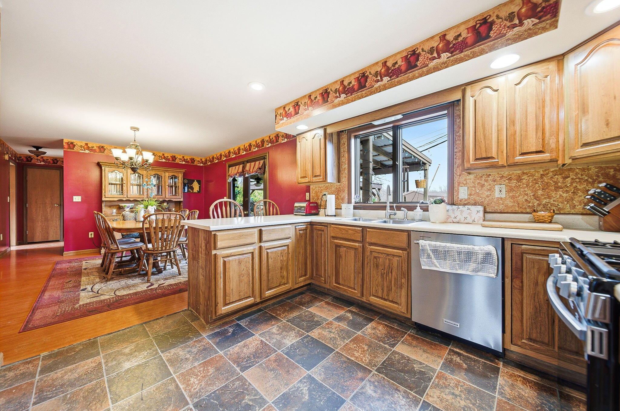 1040 Straight Creek Road Waverly, OH 45690 - Photo 15 of 113 Kitchen