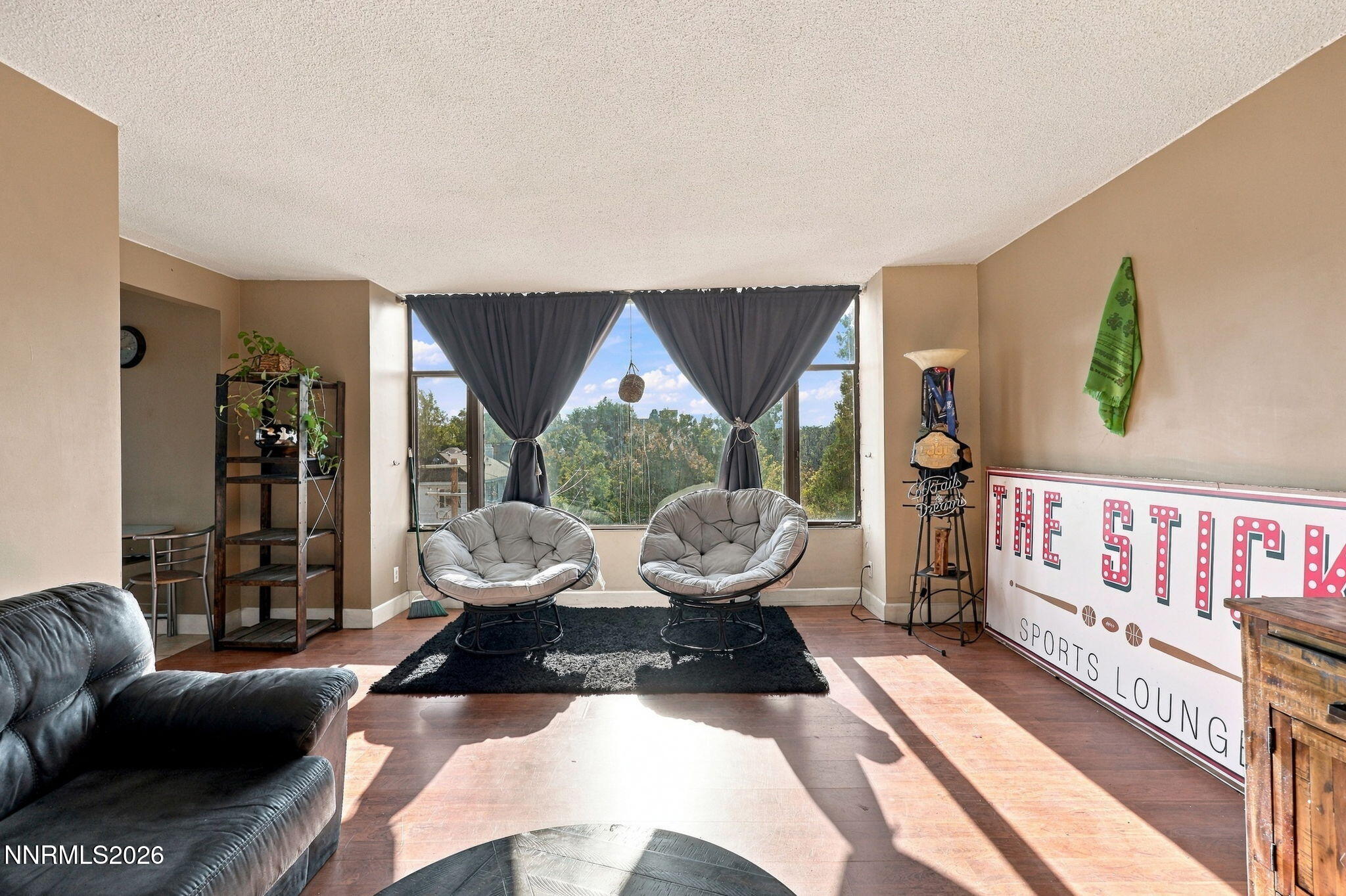 280 Island Avenue, Unit 602 Reno, NV 89501 - Photo 4 of 19 Living room 2