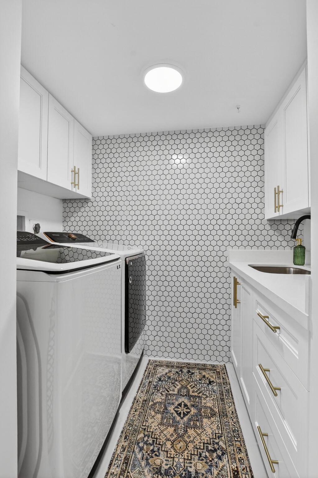 7233 Promenade Drive, Unit 101 Boca Raton, FL 33433 - Photo 26 of 59 Laundry