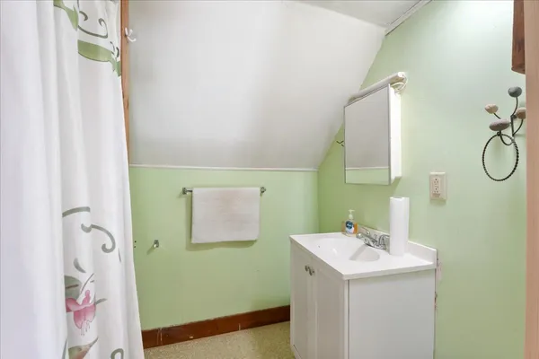 $330,000 | 251 Hunt Road, New Haven, VT 05472