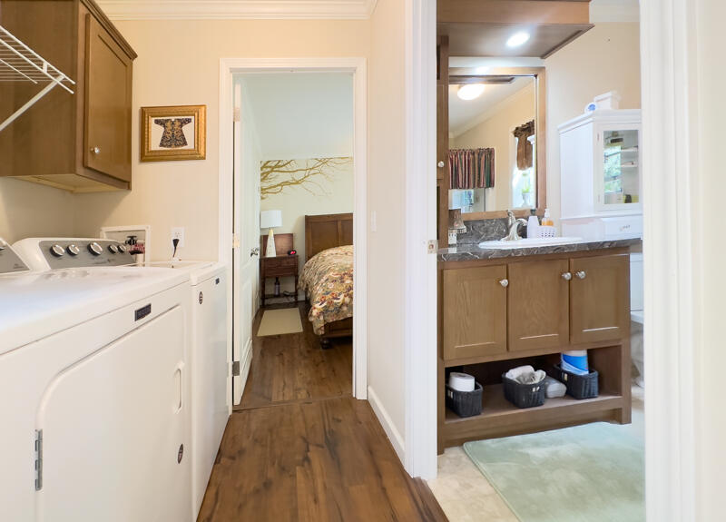 210 West Road, Unit E12 Wellfleet, MA 02667 - Photo 15 of 30 a en suite bathroom with a sink and a mirror