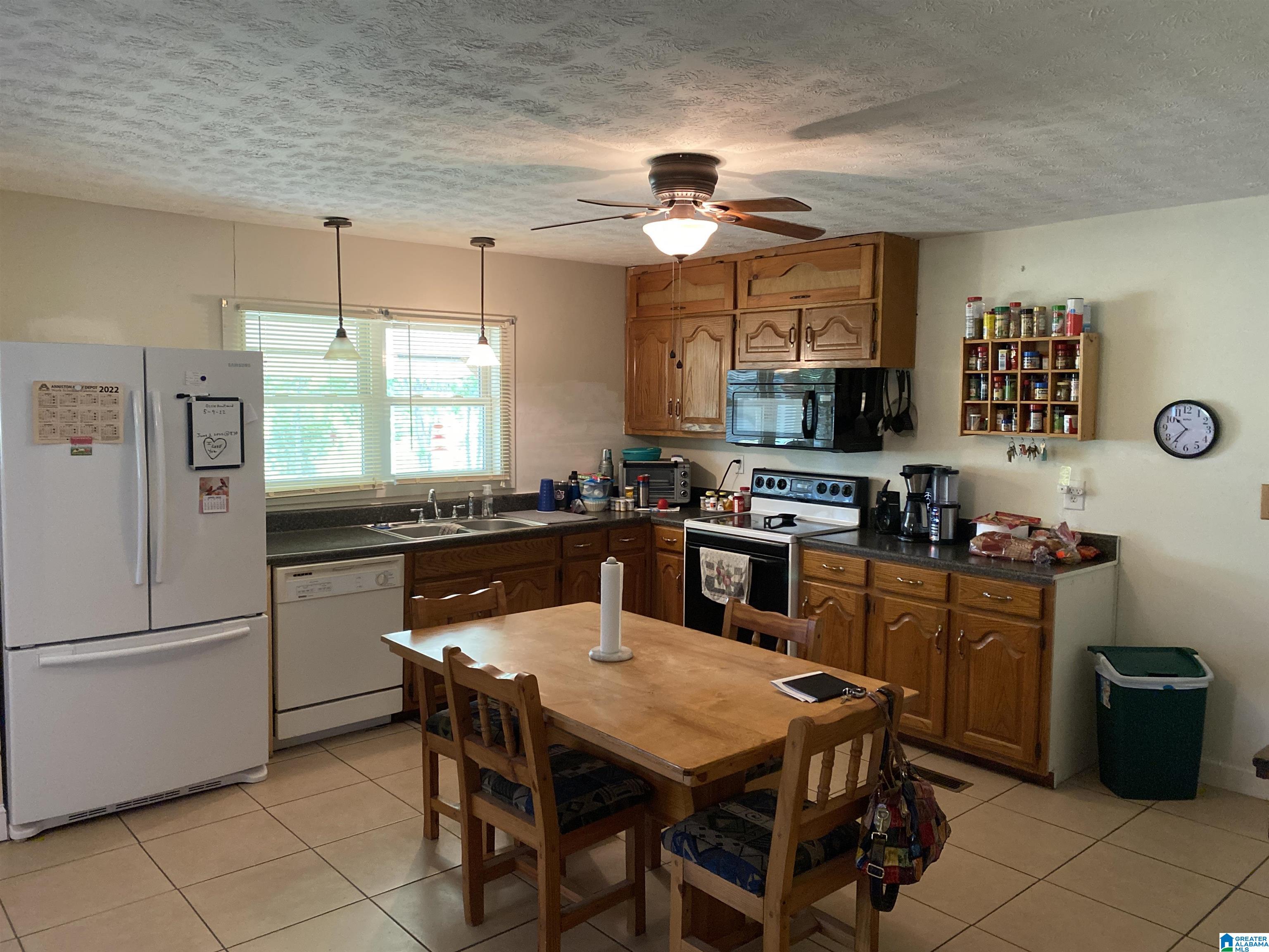 218 Nunnally Lake Road Ohatchee, AL 36271 - Photo 2 of 31