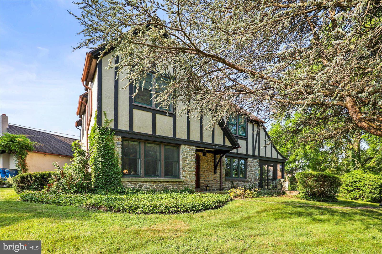 5222 Rockery Road Spring Grove, PA 17362 - Photo 4 of 51 front view of a house with a yard