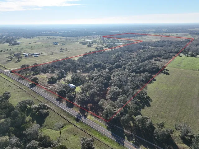 $3,340,725 | 1400 FM 2434, Weimar, TX 78962