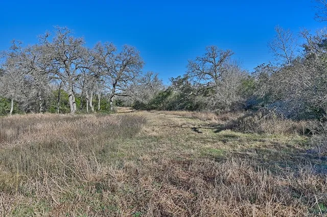 $3,340,725 | 1400 FM 2434, Weimar, TX 78962