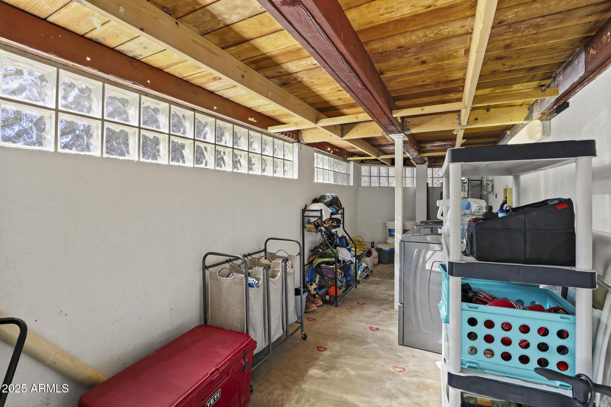 511 North Hemlock Circle Payson, AZ 85541 - Photo 26 of 33 511 N Hemlock Circle Laundry and Storag