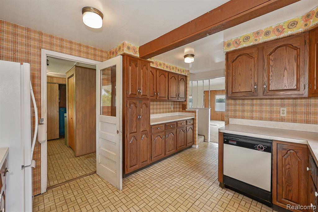 9618 Base Lake Road Pinckney, MI 48169 - Photo 11 of 38 Gallery Image 11