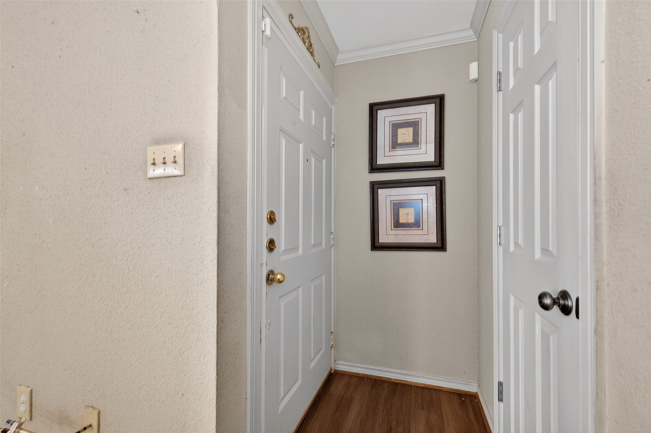 2211 South Kirkwood Road, Unit 49 Houston, TX 77077 - Photo 8 of 34 a view of a hallway with elevator