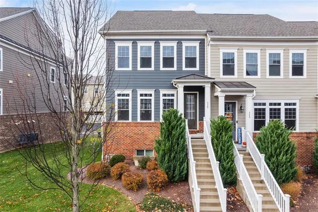 $572,000 | 330 Osona Lane, Mars, PA 16046