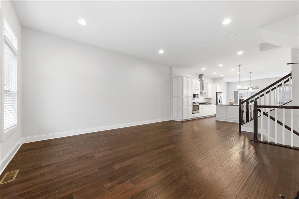 330 Osona Lane Mars, PA 16046 - Photo 5 of 46