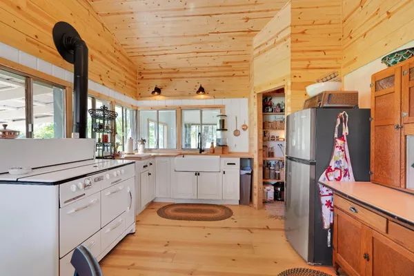 $1,395,000 | 480 Orange Avenue, Oroville, CA 95914