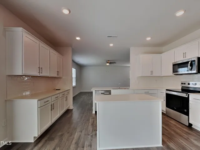 $1,919 | 291 Hanging Elm Lane, Fuquay-Varina, NC 27526