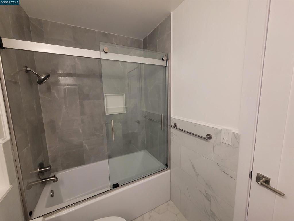 375-375 Camelback Road, Unit 23 Pleasant Hill, CA 94523 - Photo 38 of 42