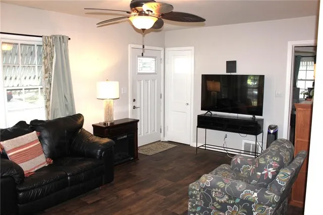 $164,950 | 1512 West 27th Terrace South, Independence, MO 64052