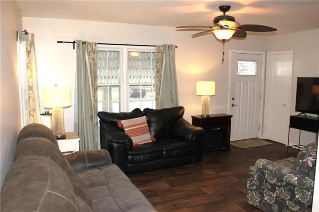 $164,950 | 1512 West 27th Terrace South, Independence, MO 64052