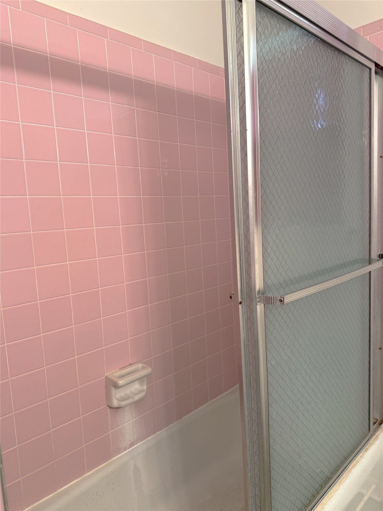 1036 8th Street Hempstead, TX 77445 - Photo 21 of 27 tub shower in hall bath