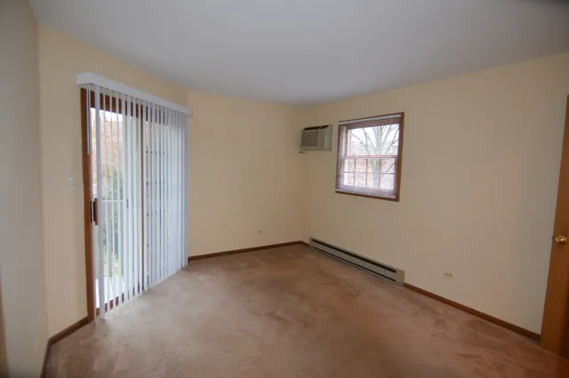 $1,395 | 4408 West Shamrock Lane, Unit 2F, McHenry, IL 60050