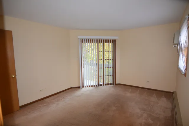 $1,395 | 4408 West Shamrock Lane, Unit 2F, McHenry, IL 60050