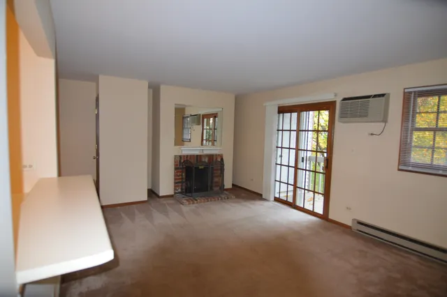 $1,395 | 4408 West Shamrock Lane, Unit 2F, McHenry, IL 60050