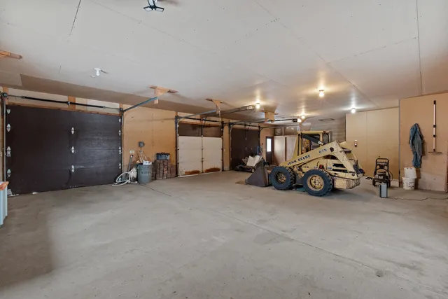 $479,900 | W9158 Horse Shoe Road, Beaver Dam, WI 53916