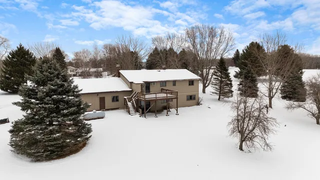 $479,900 | W9158 Horse Shoe Road, Beaver Dam, WI 53916