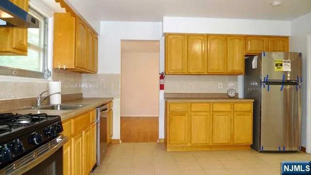 $5,200 | 48 Rock Road, Englewood Cliffs, NJ 07632