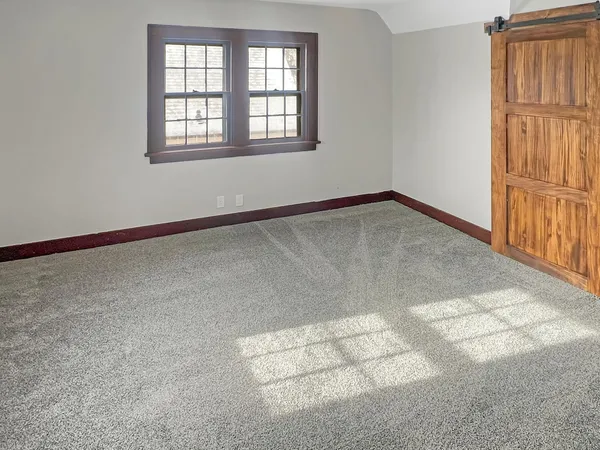 $139,900 | 520 East Blue Earth Avenue, Fairmont, MN 56031