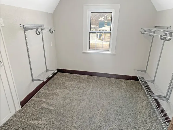 $139,900 | 520 East Blue Earth Avenue, Fairmont, MN 56031