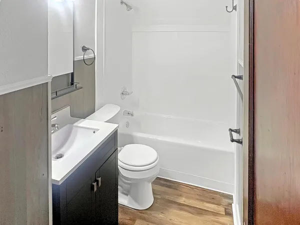 $139,900 | 520 East Blue Earth Avenue, Fairmont, MN 56031