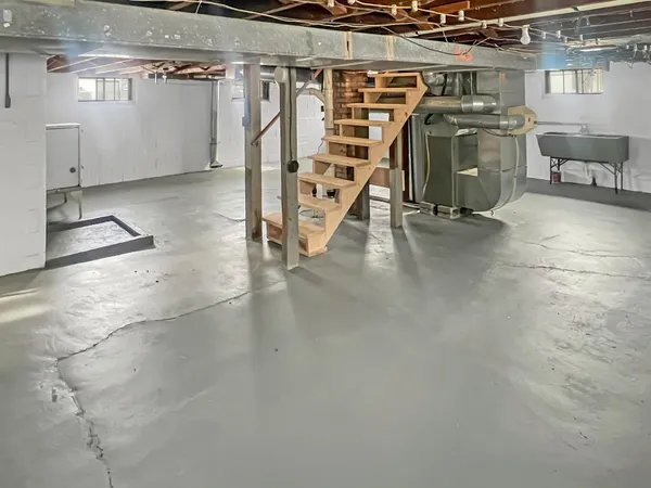 $139,900 | 520 East Blue Earth Avenue, Fairmont, MN 56031