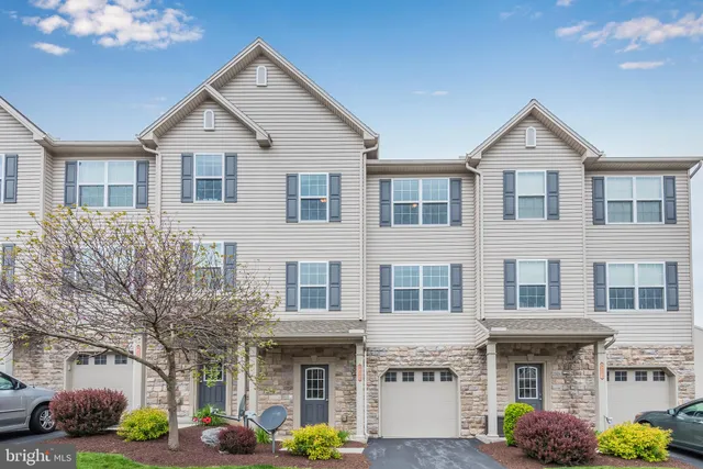 $1,995 | 6203 Galleon Drive, Mechanicsburg, PA 17050