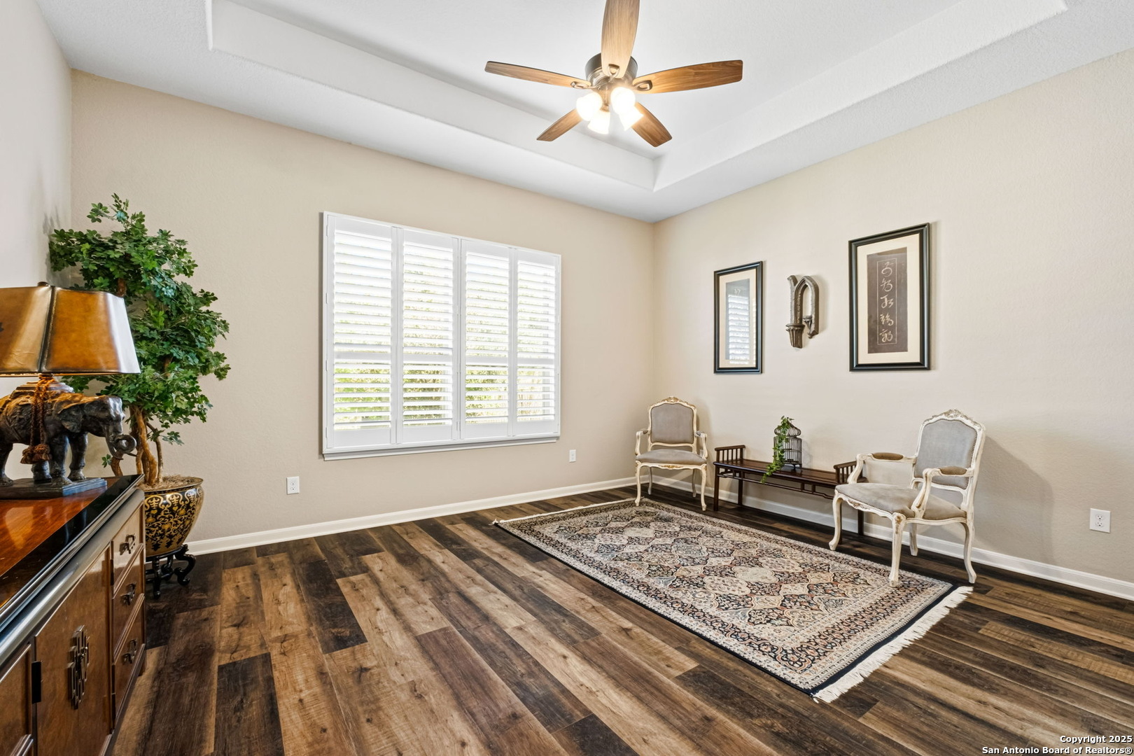 105 Gaucho Boerne, TX 78006 - Photo 19 of 29 a living room with furniture and a rug